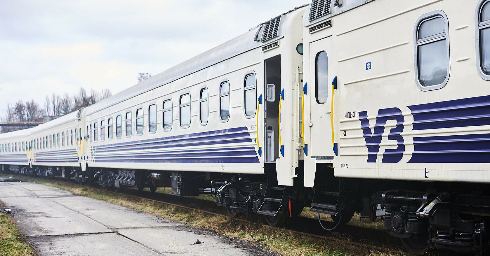 Укрзалізниця: поїзд з Харкова до Івано-Франківська йтиме на три години довше