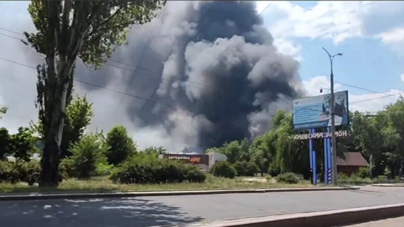 ЗМІ: В Донецьку вибухнув російський склад боєприпасів