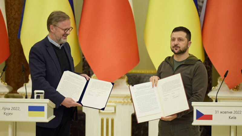 Зеленський і прем’єр Чехії підписали декларацію про підтримку вступу України до НАТО