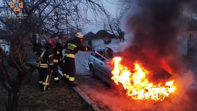 У Дніпрі на ходу загорівся «BMW»: подробиці