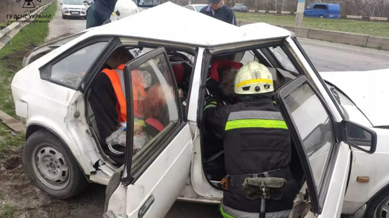 Смертельна ДТП на мостовому переході у Камʼянському: подробиці