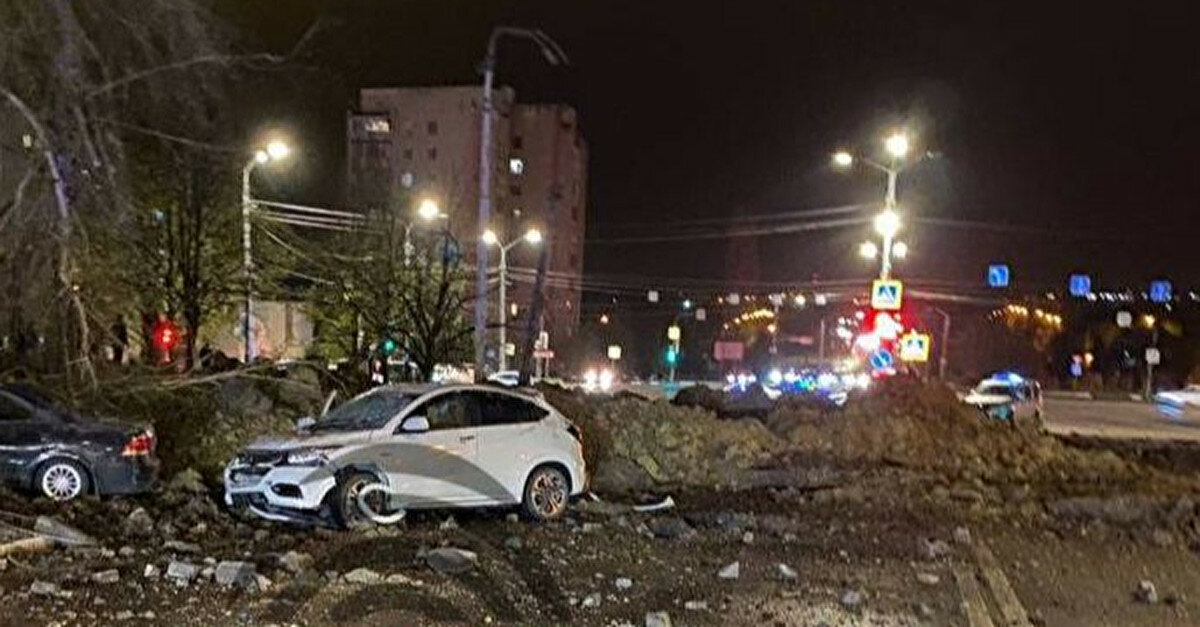 У Білгороді внаслідок потужного вибуху утворилася вирва прямо на вулиці