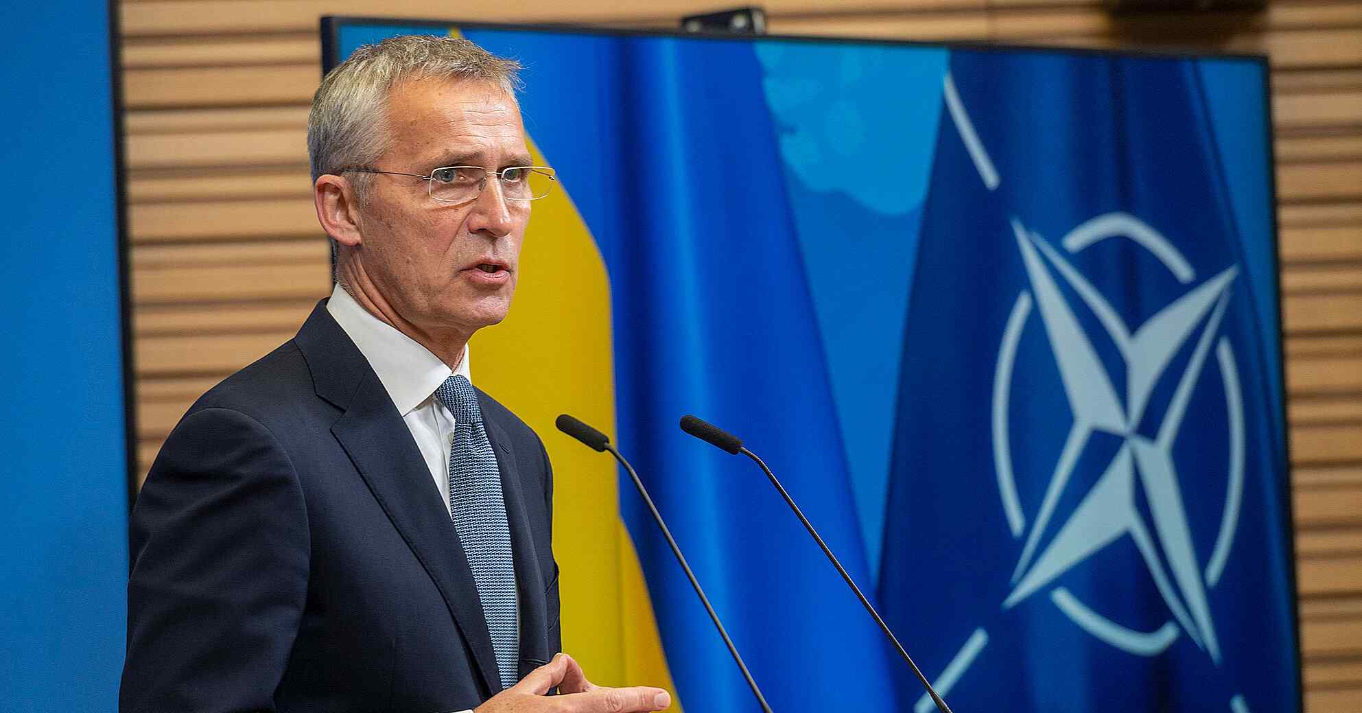 Столтенберг оцінив ситуацію на полі бою у Бахмуті