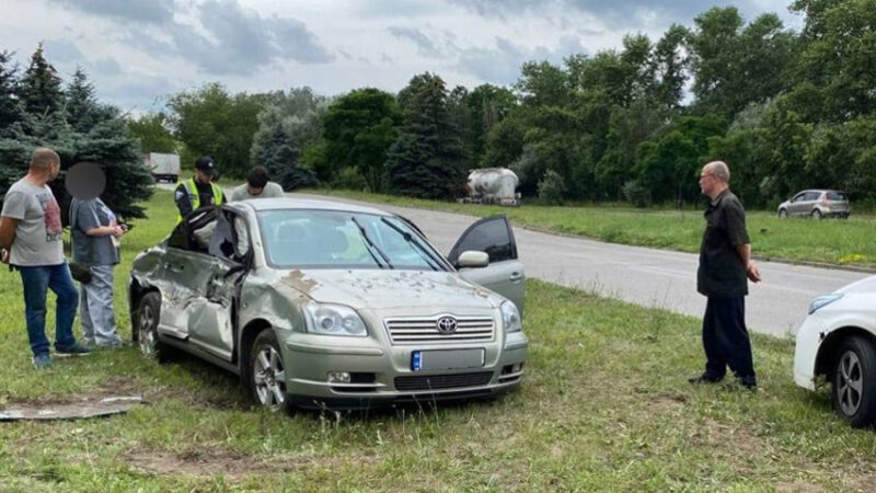 Автівку сплющило від удару : у Дніпрі Toyota зіштовхнулась з КамАЗом