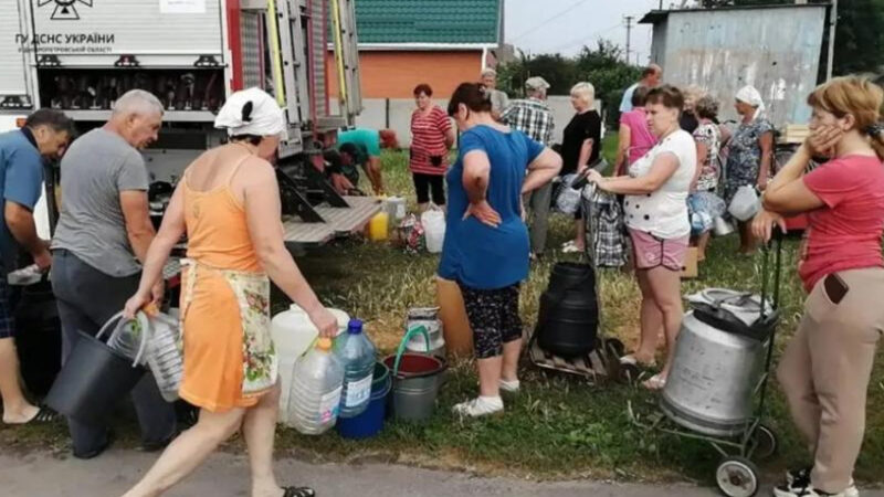 В черзі за водою у Марганці померла літня жінка