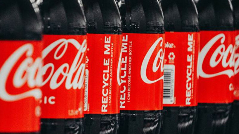 ЗМІ встановили, що Росія продовжує закуповувати Coca-Cola у країнах ЄС