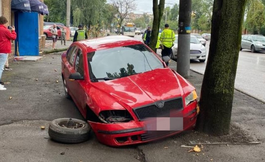 Внаслідок ДТП у Кривому Розі загинула вагітна жінка: деталі