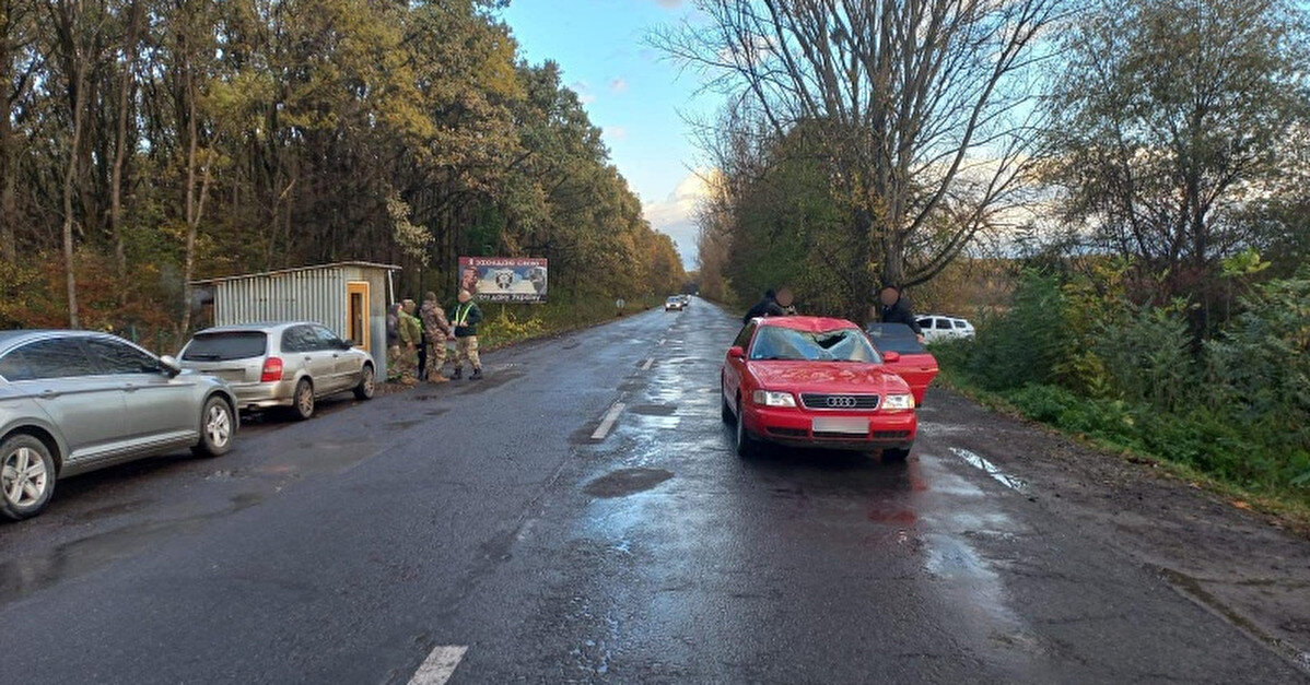 У Закарпатській області автомобіль збив прикордонника на блокпосту