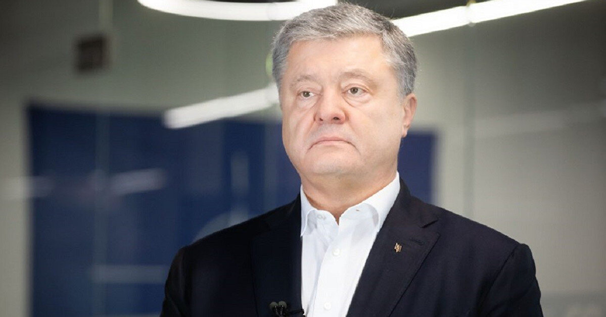 Порошенко заявив, що його не випустили за кордон попри відрядження від Стефанчука