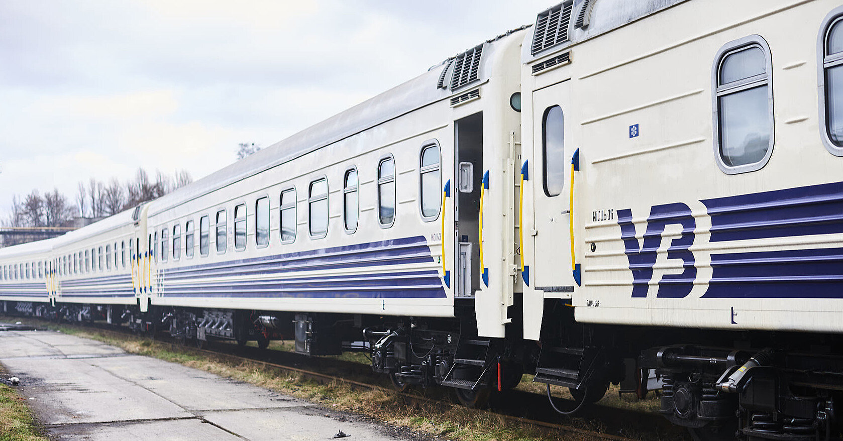 Пасажири херсонського поїзда, що потрапили під обстріл, доїхали до Миколаєва