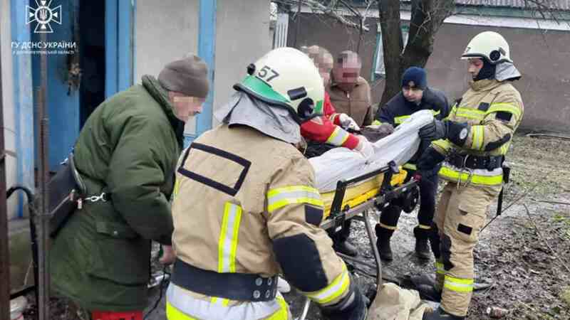 Синельниківський район: під час ліквідації пожежі вогнеборці врятували чоловіка