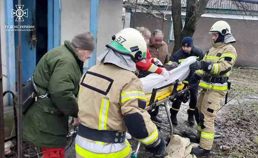 Синельниківський район: під час ліквідації пожежі вогнеборці врятували чоловіка