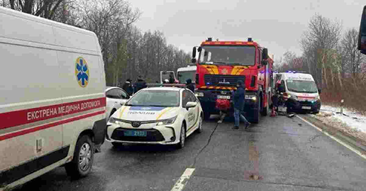 У Львівській області сталася ДТП: трасу Київ-Чоп перекрили