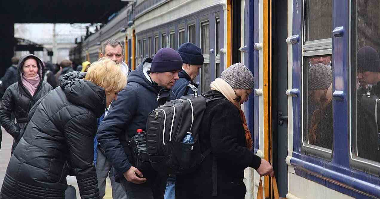 Більшість українських біженців планують повернутися додому – дослідження