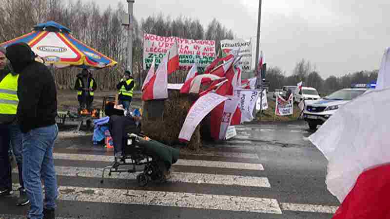 Польські фермери анонсували масштабні протести у Варшаві