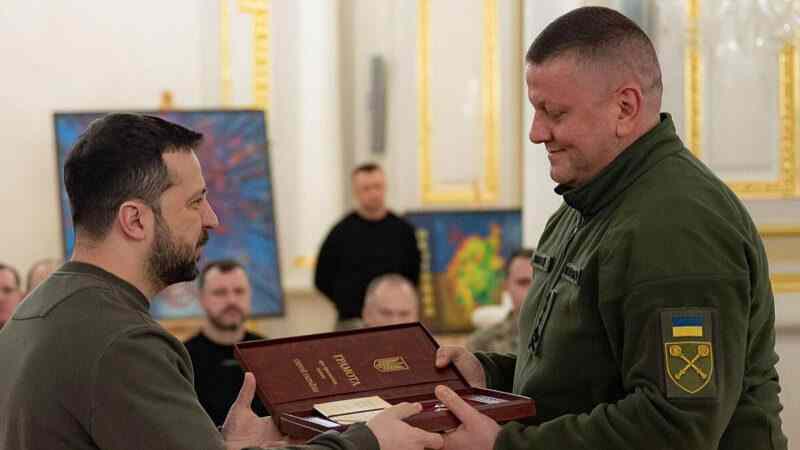 Зеленський вручив Залужному та Буданову державні нагороди