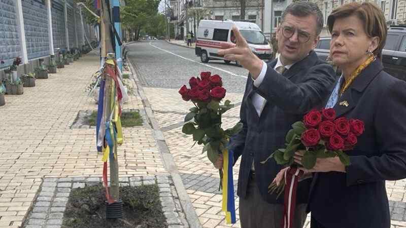 До України приїхала очільниця МЗС Латвії з першим закордонним візитом