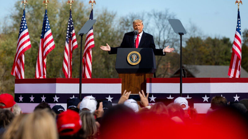 ФБР допускает, что Трампа на митинге могла ранить не пуля