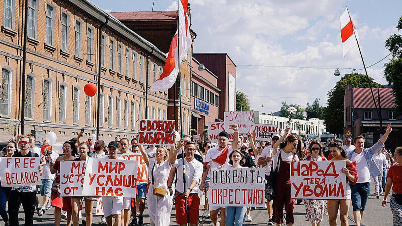 Білоруські правозахисники повідомляють про звільнення Лукашенком деяких політв’язнів