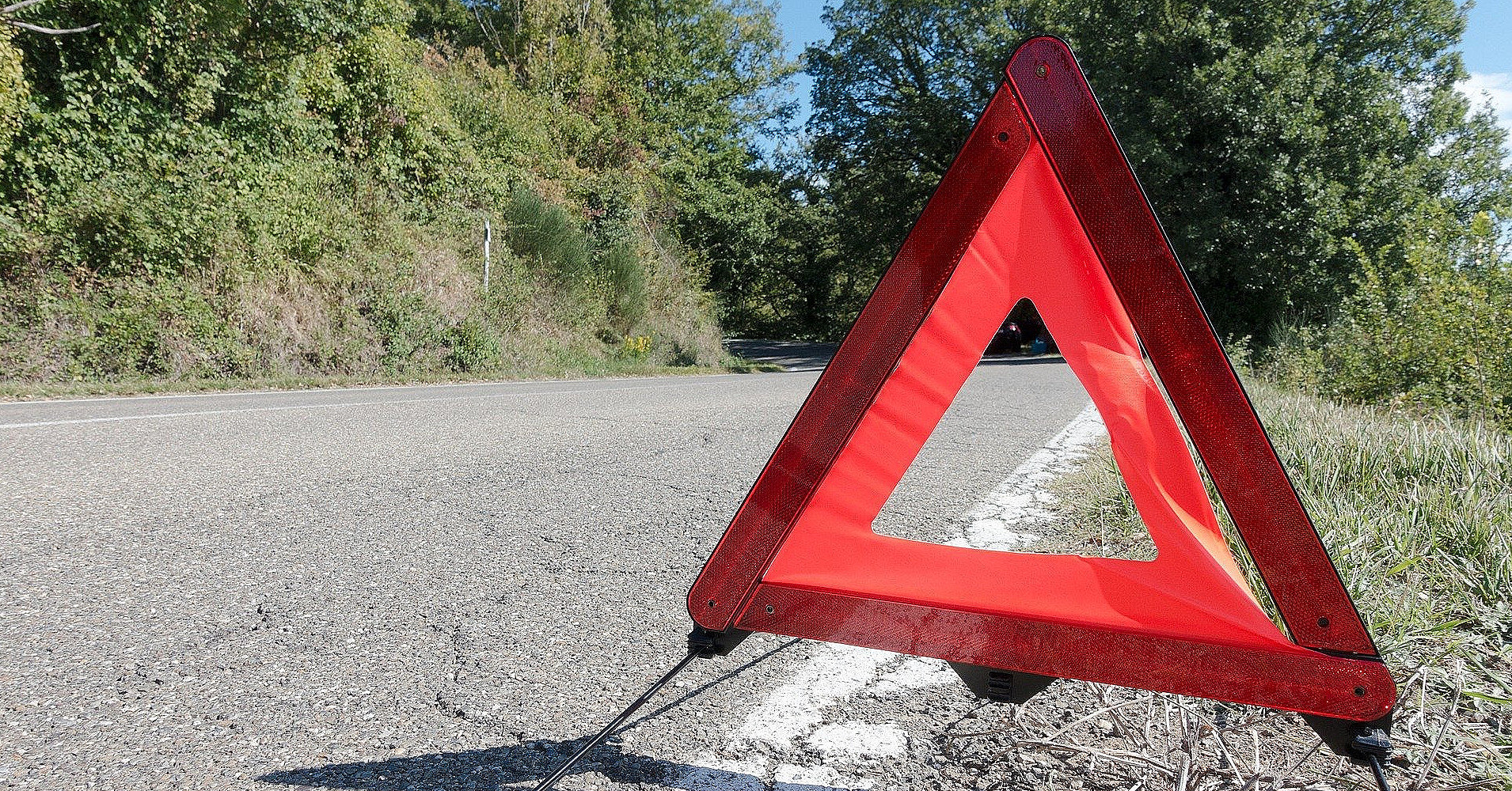 Під Львовом зіткнулися автобус та вантажівка: четверо загиблих