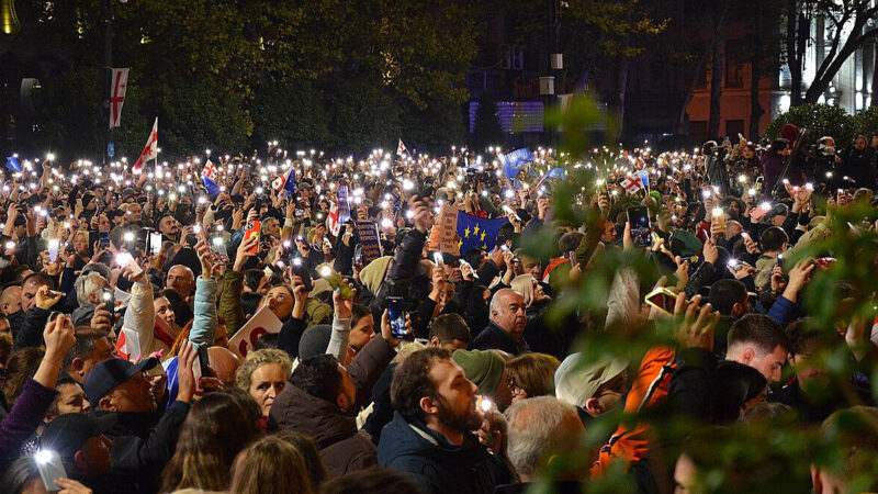 У МВС Грузії заявили, що затримали понад 400 протестувальників