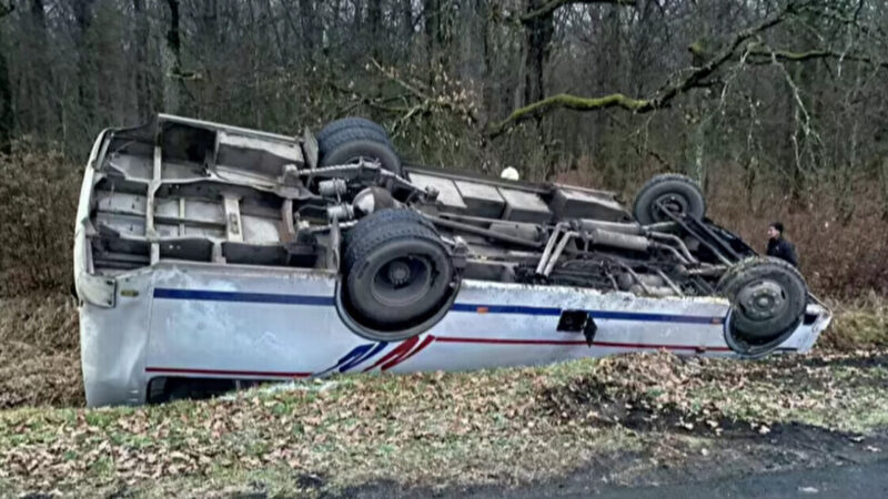 На Закарпатті перекинувся пасажирський автобус: є постраждалі