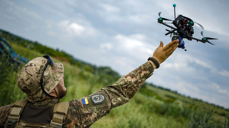 Міноборони запустило власне виробництво FPV-дронів