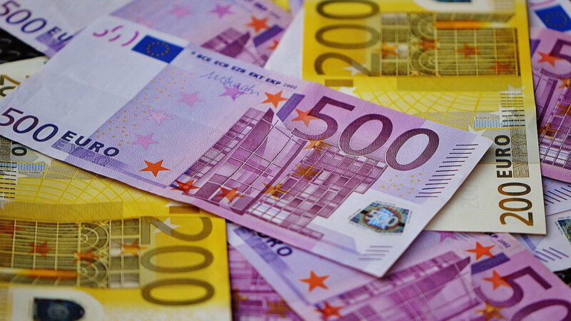 Україна отримає 3,5 млрд євро від ЄС у березні – президентка Єврокомісії