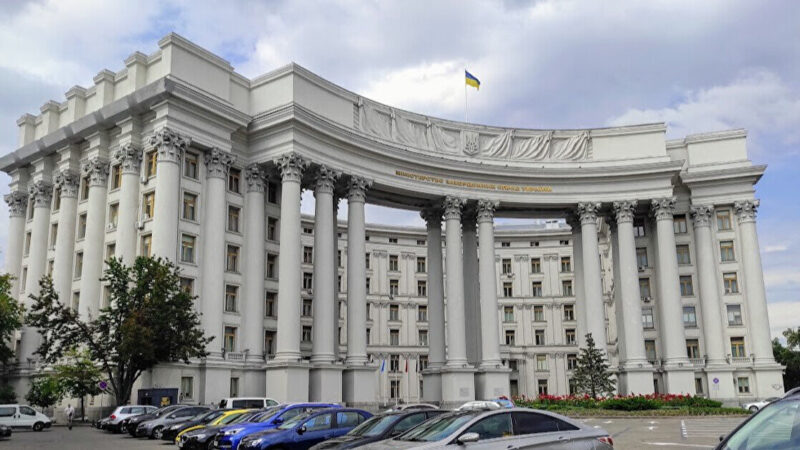 Більшість “зливів” про “мирні плани” у ЗМІ не відповідають реальності – МЗС