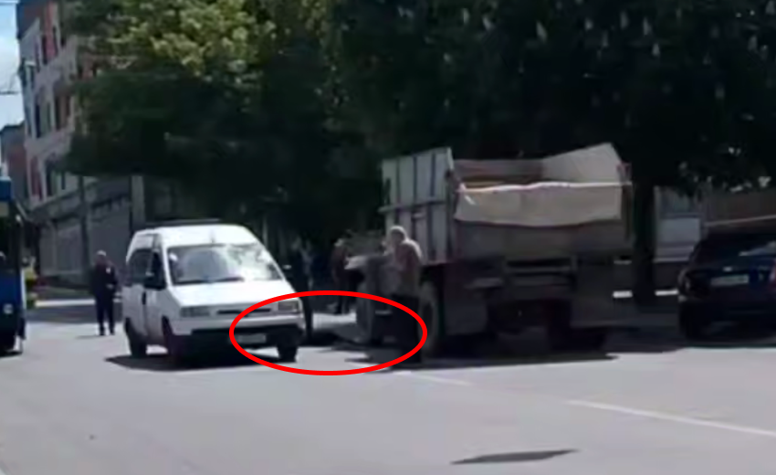 Тікав від ТЦК та потрапив під колеса машини: на житловому масиві Тополя-3 у Дніпрі сталася ДТП