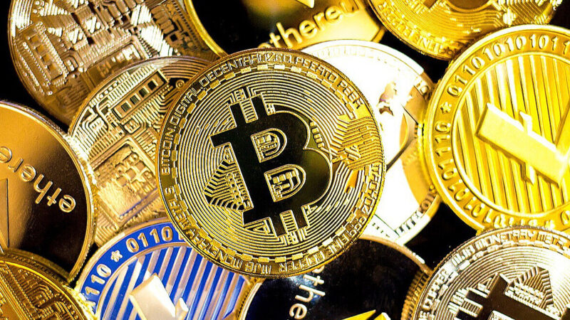 FT: Компанії кинулися купувати криптовалюту після різкого зростання Bitcoin