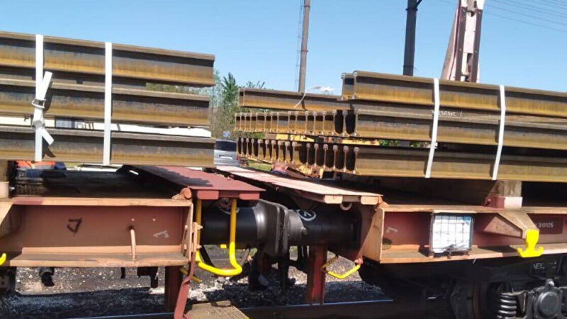 Укрзалізниця отримала першу партію рейок із Австрії