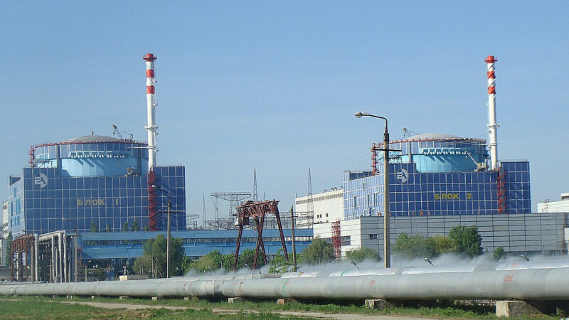 На українських АЕС зупинили три енергоблоки для перезарядки ядерного палива