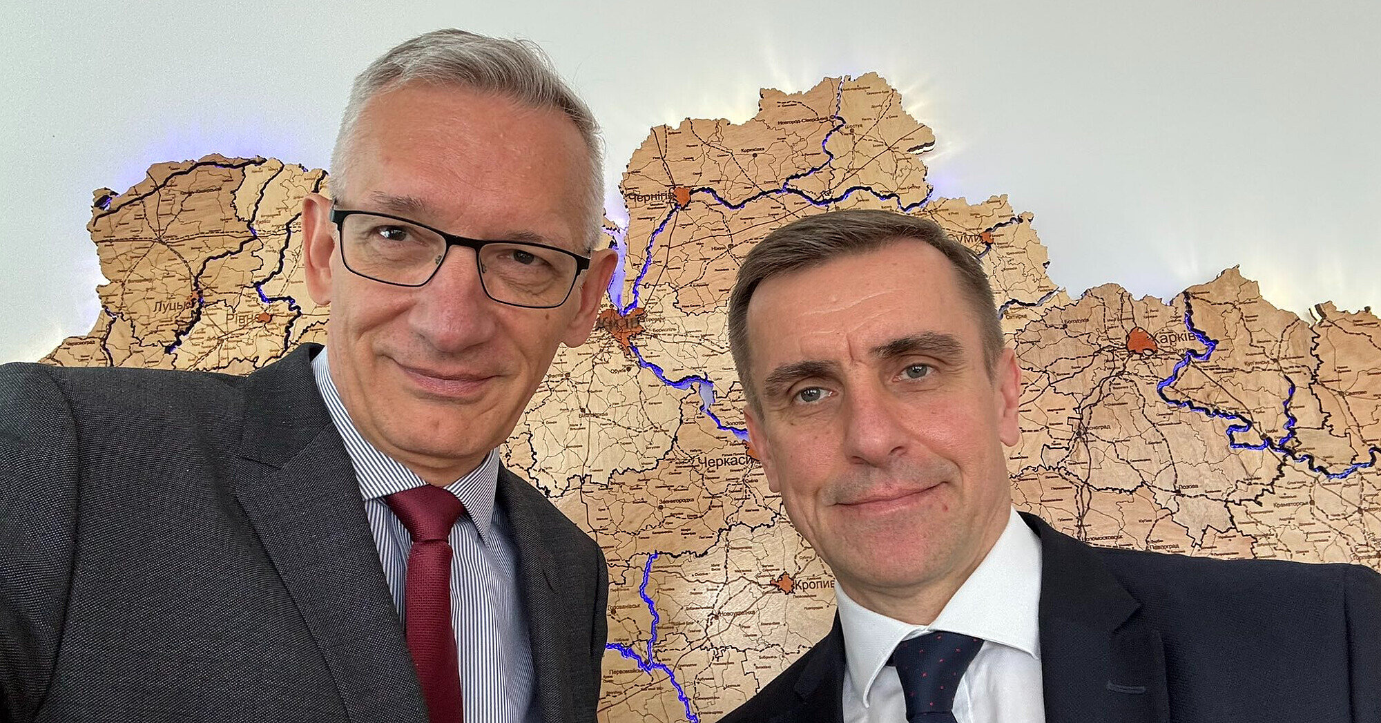 Посол Німеччини зустрівся з дипрадником Порошенка, у якого напередодні ДБР проводили обшук