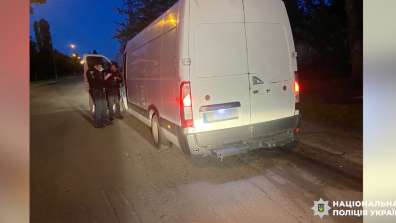 На Дніпропетровщині викрито канал постачання спирту: вилучено майже 4 тонни сировини
