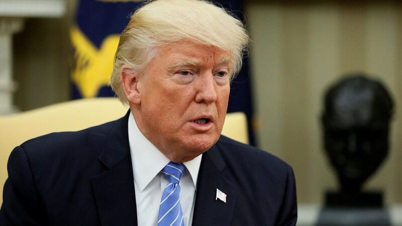 Трамп прокоментував своє фото в образі Папи Римського