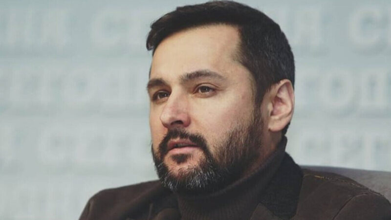 Білоус, якого звинувачують у домаганнях, залишив посаду директора Молодого театру