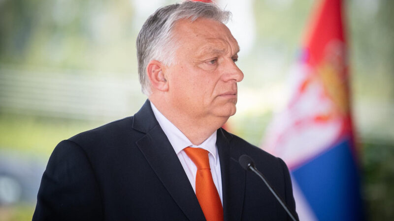 Орбан хоче запобігти плану ЄС про відмову від нафти та газу з РФ