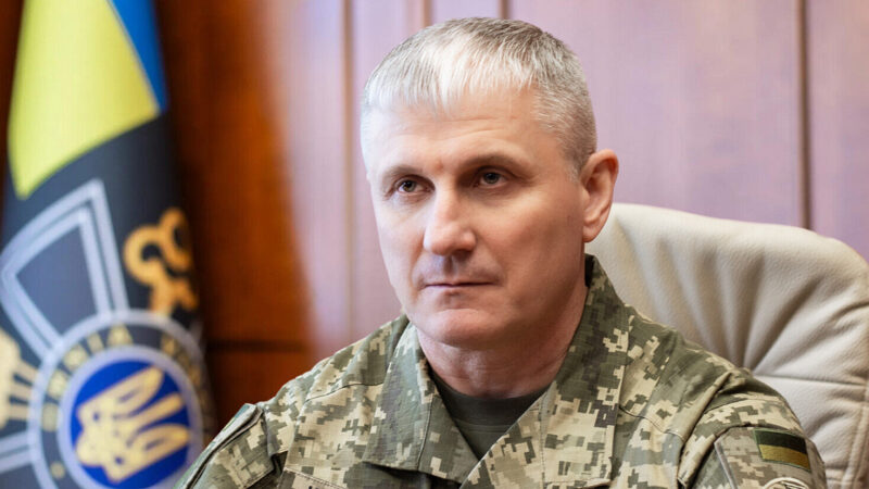 Зовнішня розвідка: Китай постачає спецхімію, порох і верстати на військові заводи РФ