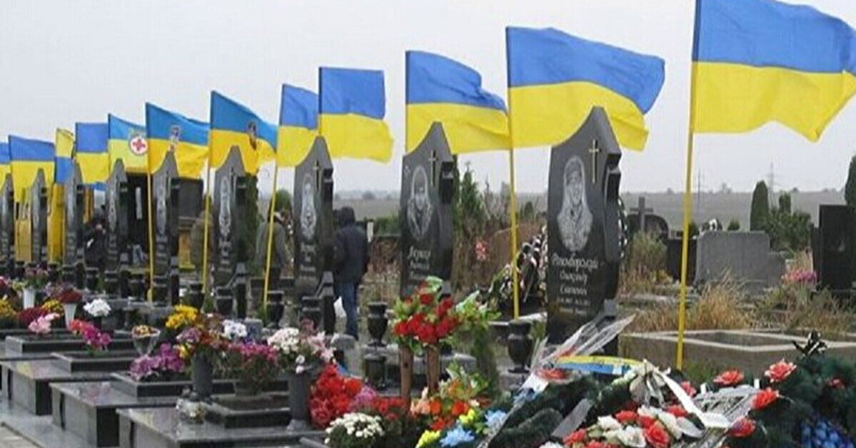 У WSJ розповіли, як українські чиновники заробляють на похоронах військових