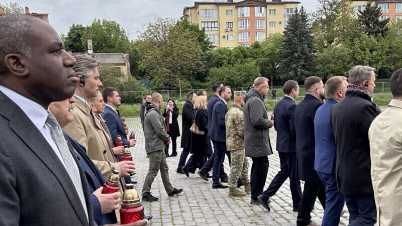 Європейські глави МЗС вшанували у Львові полеглих українських воїнів