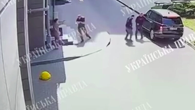 ЗМІ оприлюднили відео замаху на Стерненка