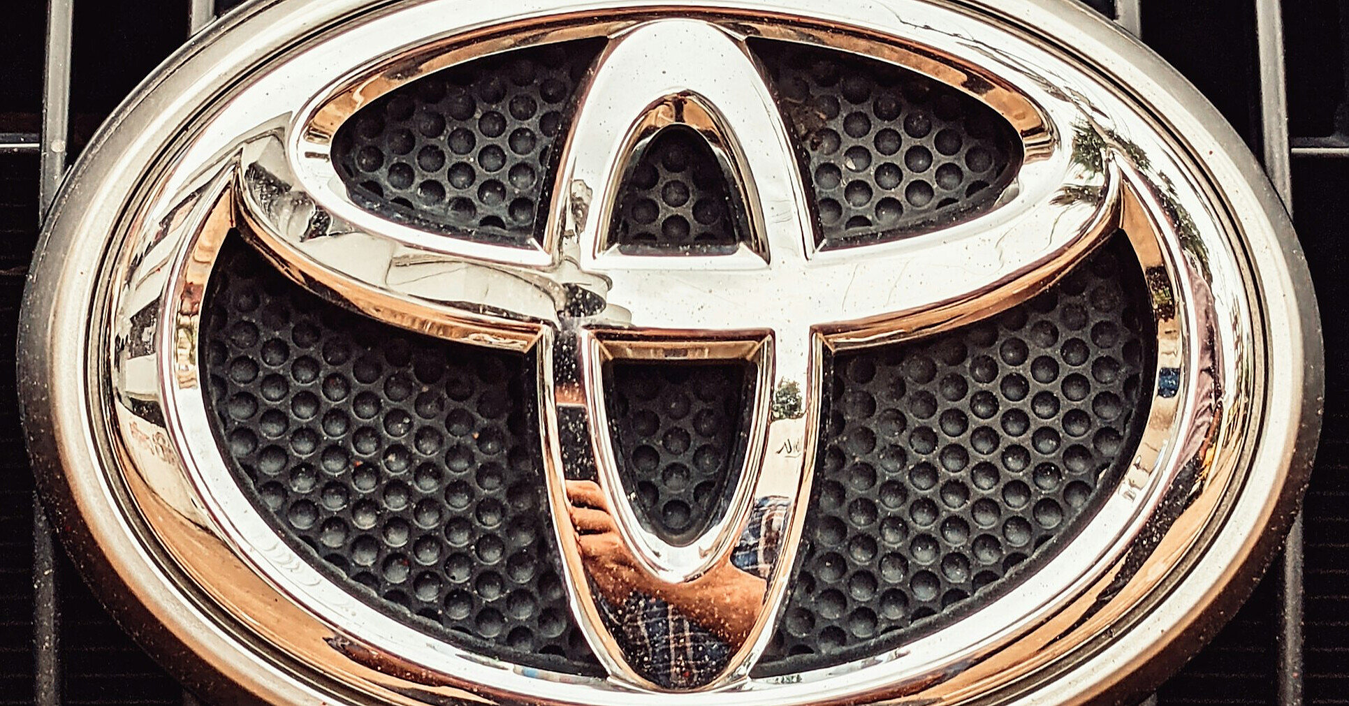 FT: Toyota очікує зменшення прибутку на понад 20% через мита Трампа