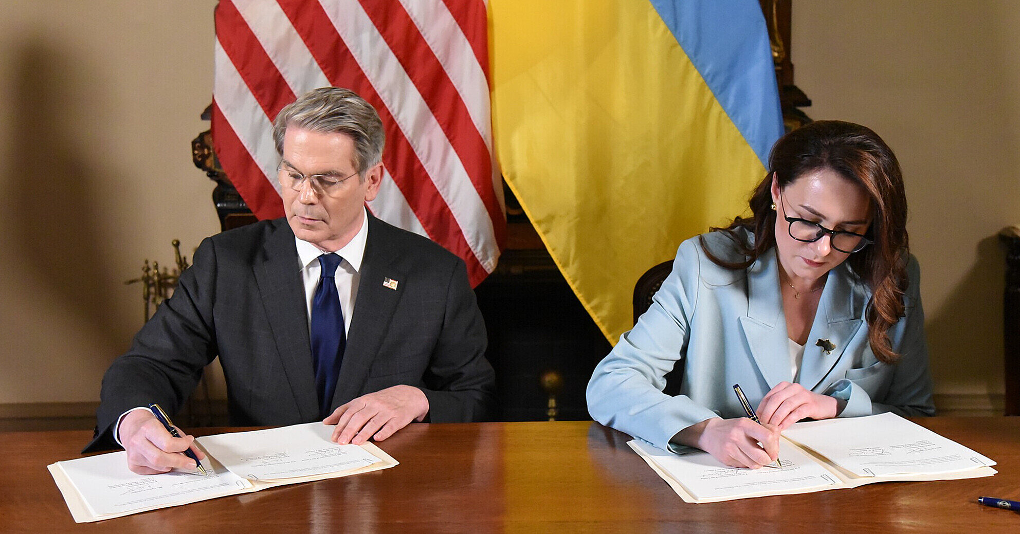 The Times дізналися, як може вплинути ресурсна угода на допомогу Україні від США