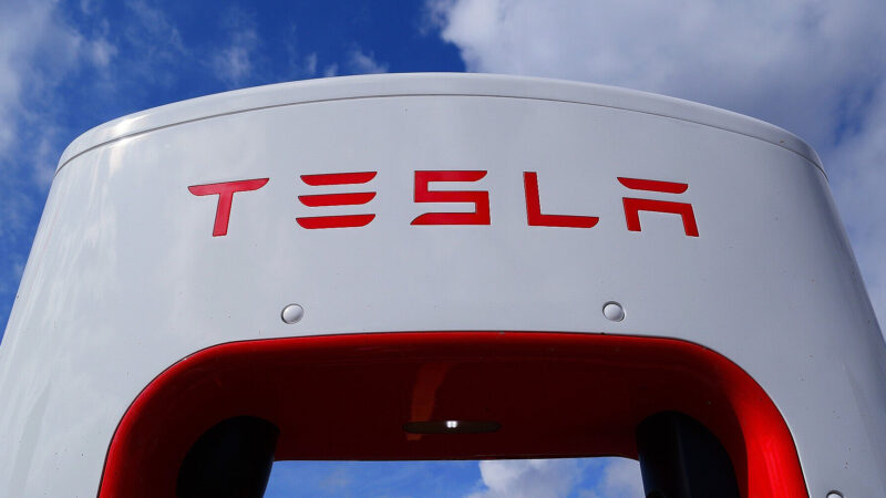 У Tesla спростували, що шукали нового гендиректора на заміну Маску