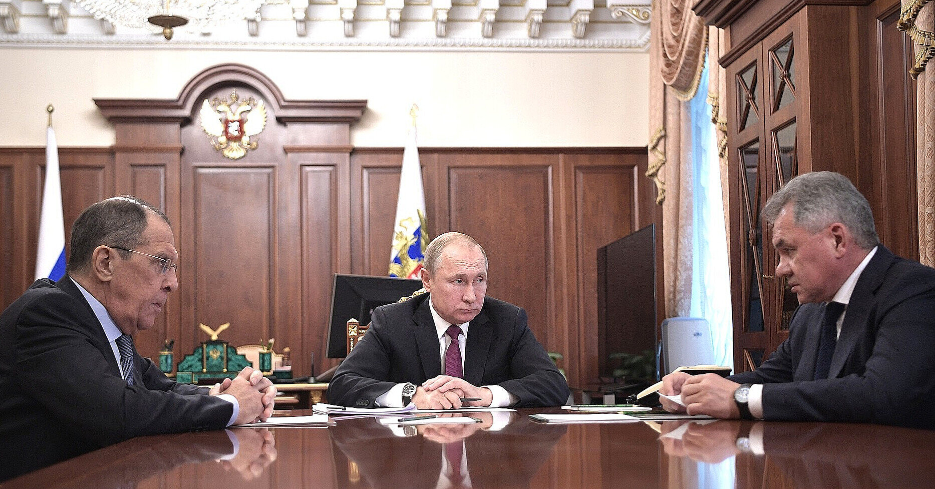 Британська розвідка пояснила, чому Путін оточує себе людьми старшого віку