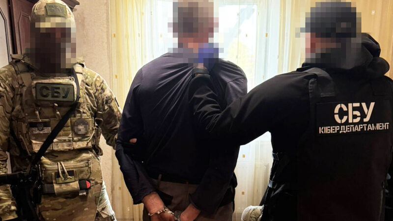 На Хмельниччині затримали агента ФСБ, який наводив ракети на військові аеродроми