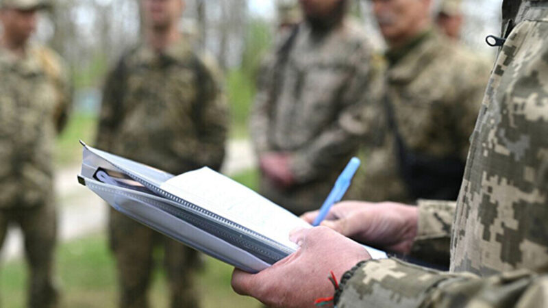 Сухопутні війська заявили, що посилили контроль за призначенням на тилові посади