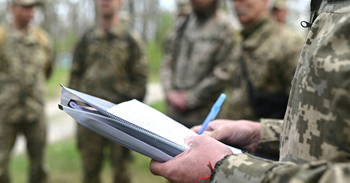 Сухопутні війська заявили, що посилили контроль за призначенням на тилові посади