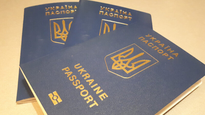 Україна та Чехія підписали договір про створення хабів повернення українських біженців